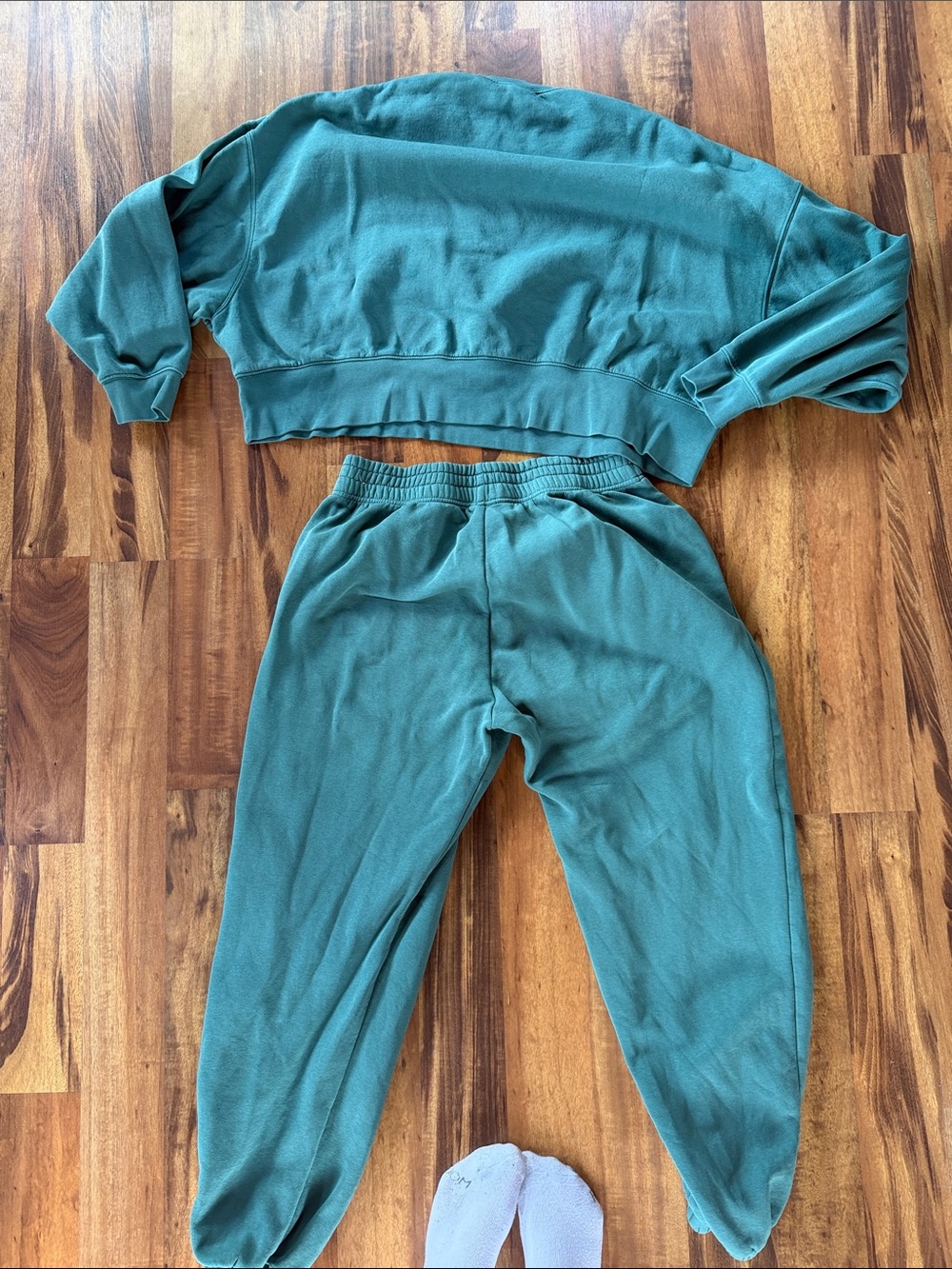 Nike Teal Green Pullover Hoodie and Joggers Set - Picture 9 of 9